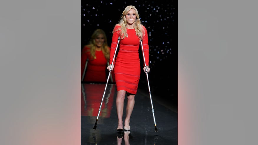 vonn crutches ap.jpg